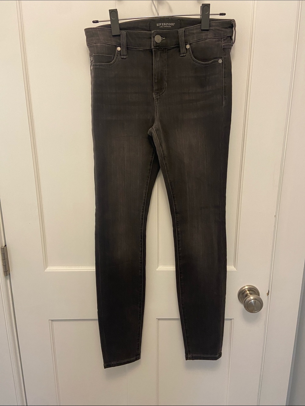 Liverpool High-Rise Skinny Jeans in Washed Black